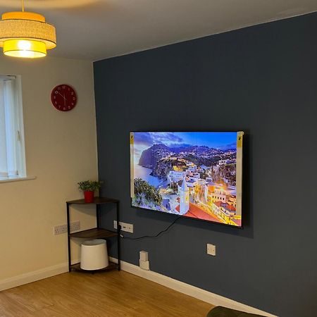 The Vogue Stay, 3 Bedrooms, 2 Bathrooms, Ideal For Jr & Oxford Hospitals, Free Carpark, Conveniently Located For Ring Road Access, 2 Miles From Oxford City Centre Easy Car & Bus Route Екстериор снимка