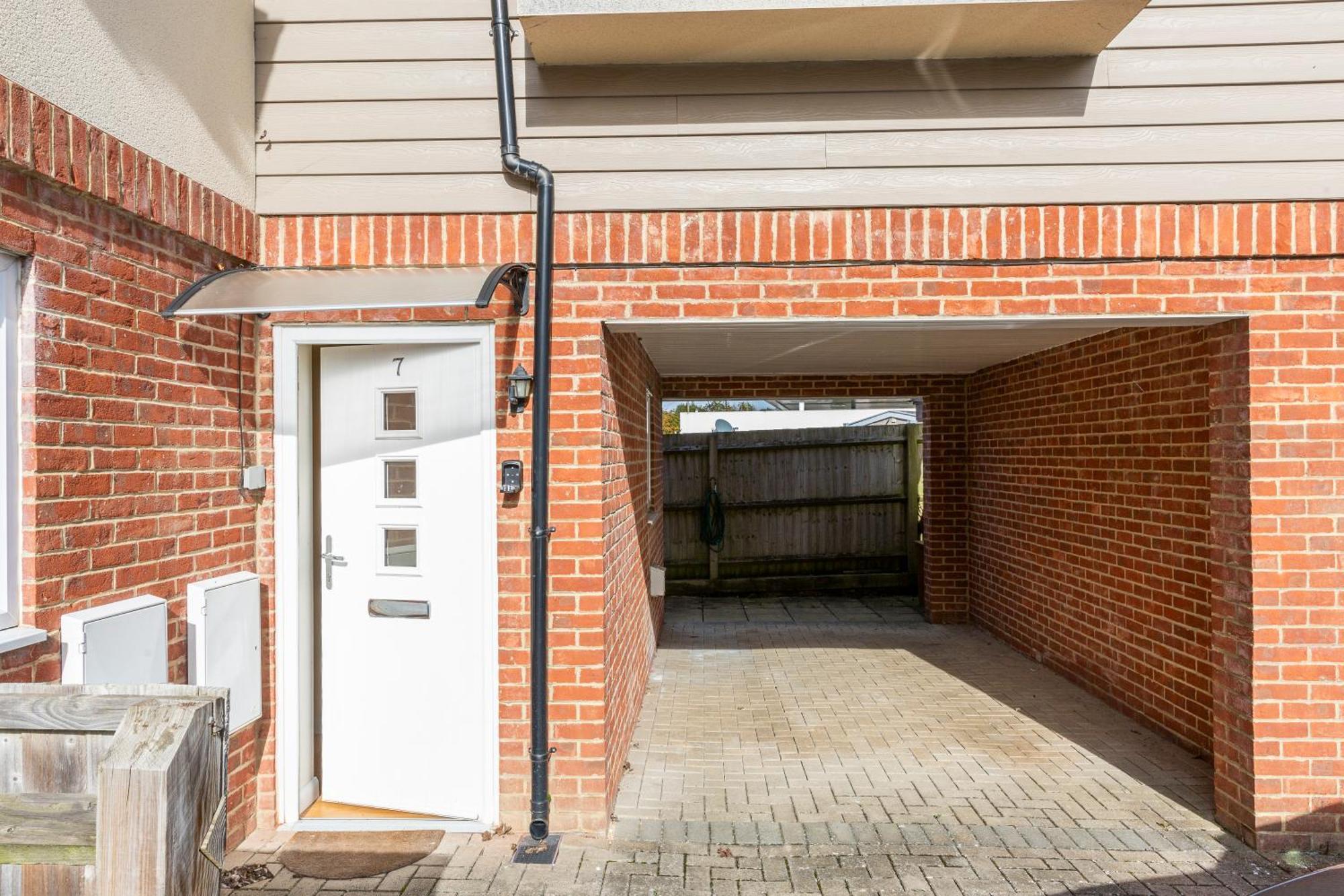 The Vogue Stay, 3 Bedrooms, 2 Bathrooms, Ideal For Jr & Oxford Hospitals, Free Carpark, Conveniently Located For Ring Road Access, 2 Miles From Oxford City Centre Easy Car & Bus Route Екстериор снимка